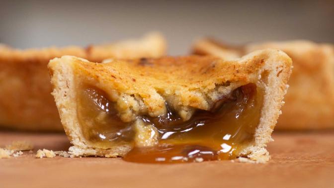 Cross section of a butter tart 